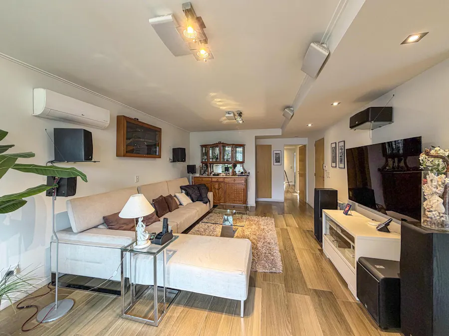 Departamento único de 3 dormitorios con parrillero exclusivo y cochera - Imagen 1 de 18