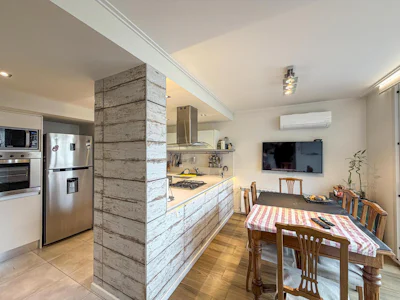Departamento único de 3 dormitorios con parrillero exclusivo y cochera - Imagen 3