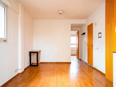Departamento de 1 dormitorio en zona río con balcón aterrazado - Imagen 2