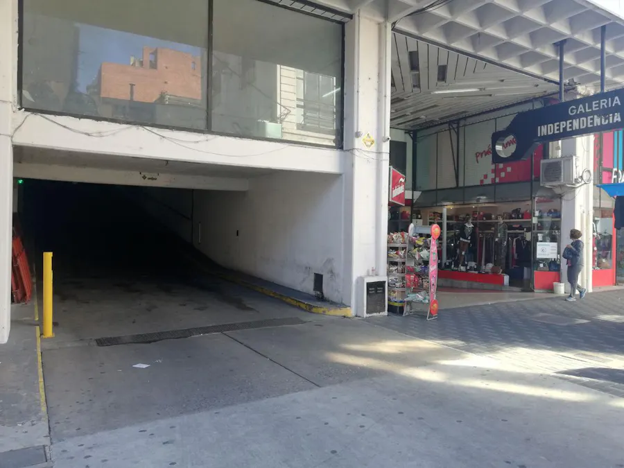 Cochera ideal para inversión en Galería Independencia - Imagen 1 de 10