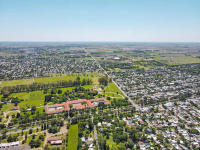 Fracción de tierra frente al río Parana con gran potencial inmobiliario en Baigorria - Imagen 2